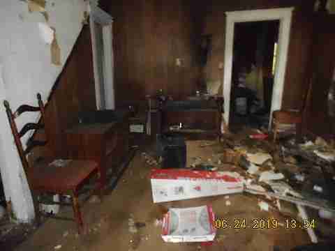 2075 Burnside (12)_m.jpg